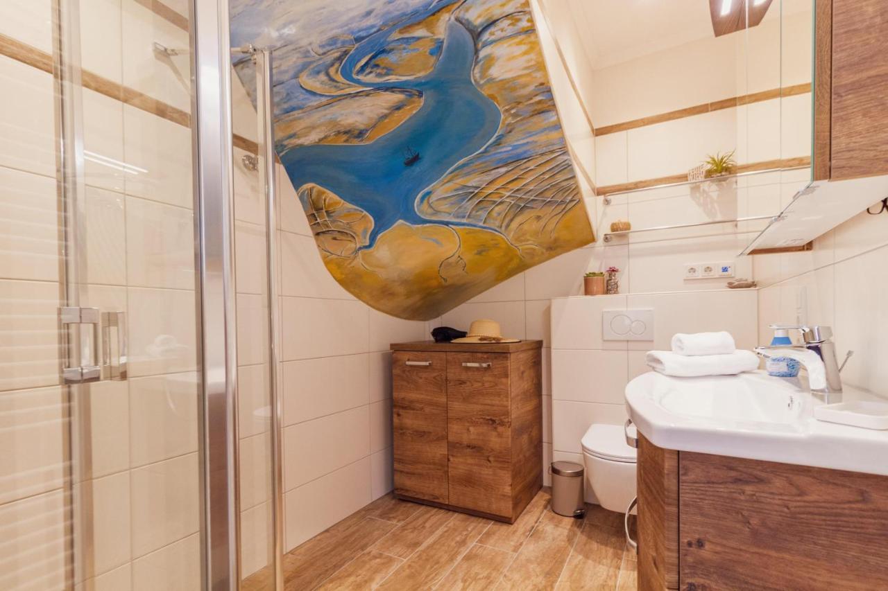 Up Besoeoek - Magnolie Mit Sauna Krummhörn Esterno foto