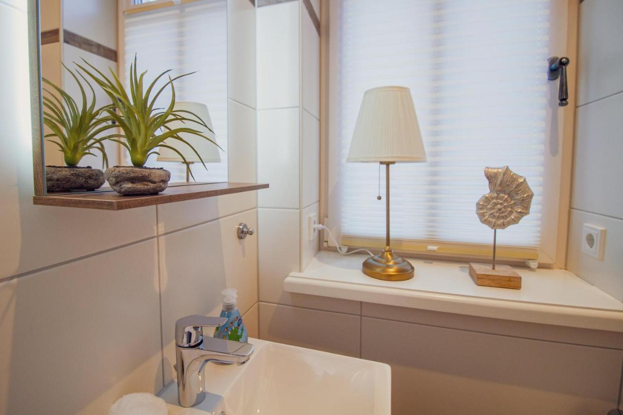 Up Besoeoek - Magnolie Mit Sauna Krummhörn Esterno foto